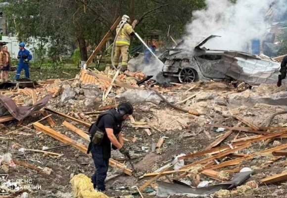Ukraine opens probe into defence event after deadly Russian strike